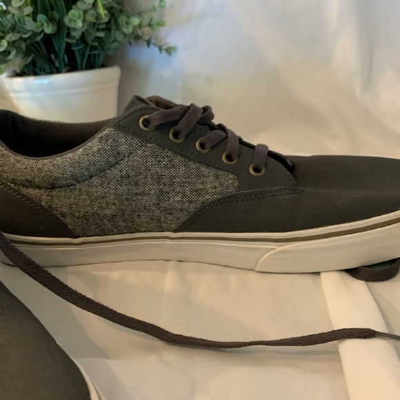 Awesome shoes, vans size 13 gray with light gray wore a couple times - Picture 5 of 8